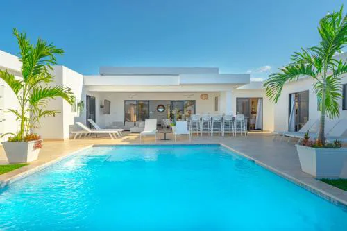 Instyle Residences at Casa Linda Villas