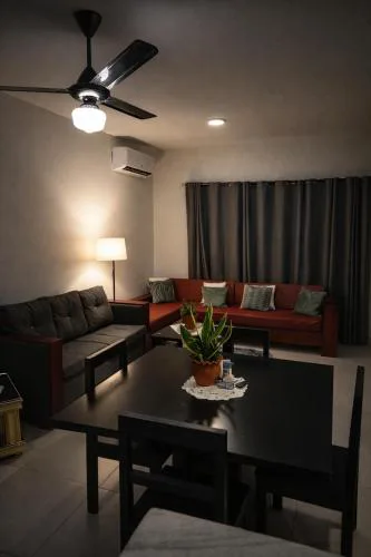 Modern 2BR Apartment 3 Min from Airport with Free Parking - 1