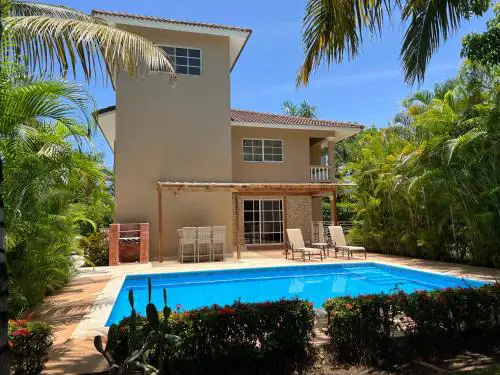 Villa 102A, 5 master bedroom and 5 full bathrooms with private pool