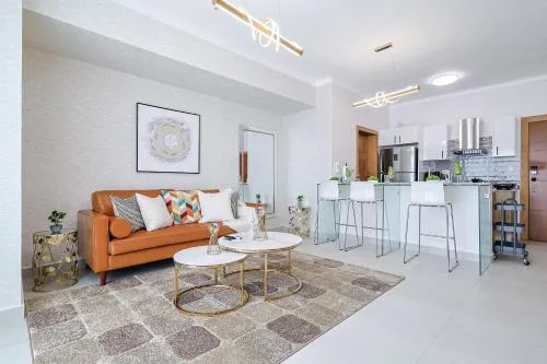 Cozy, Centric 1BR Condo, Pool