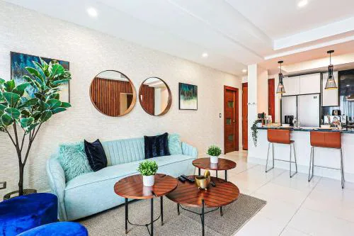 Cozy City-Center 1BD Condo, Pool