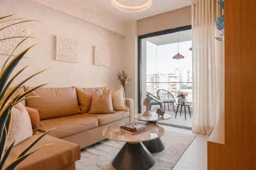 Premium 2BR Apartment with Pool and Gym in Evaristo Morales