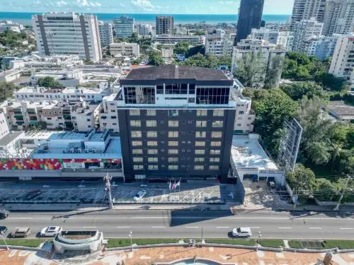 Weston Suites Hotel