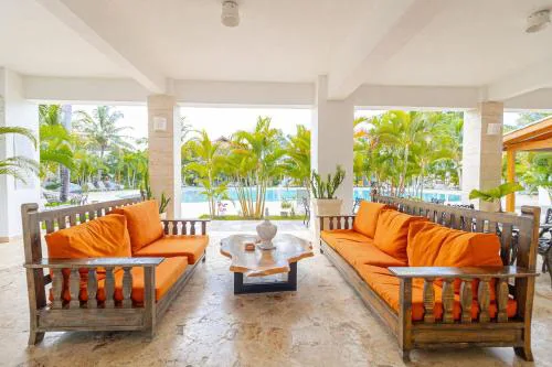 Coastal Luxury 2-Bed w Pool Access in Paraiso Bayahibe