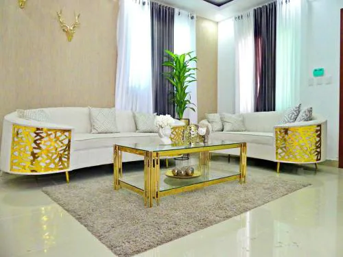 Casa Elegante