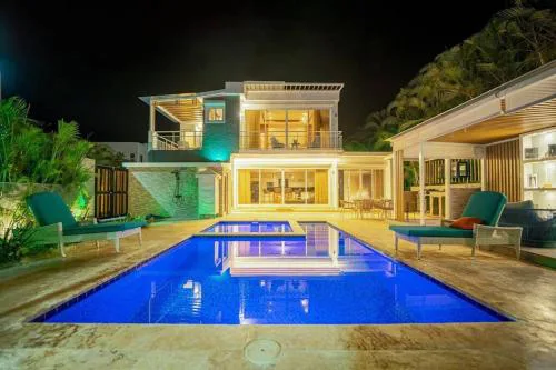 Villa Hermosa en Metro Country Club Juan Dolio