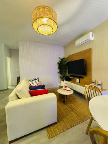 1BR Tracadero Lodge, beach access & full amenities