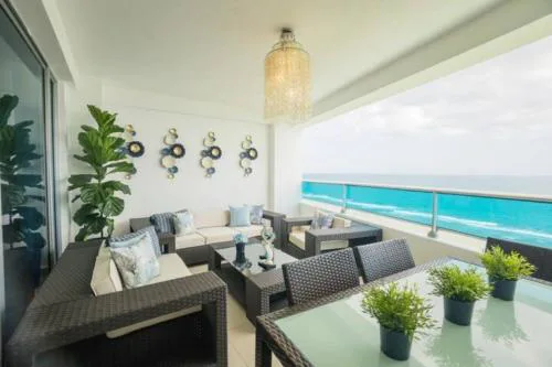 Luxury Beachfront 2BR at Las Olas, Juan Dolio