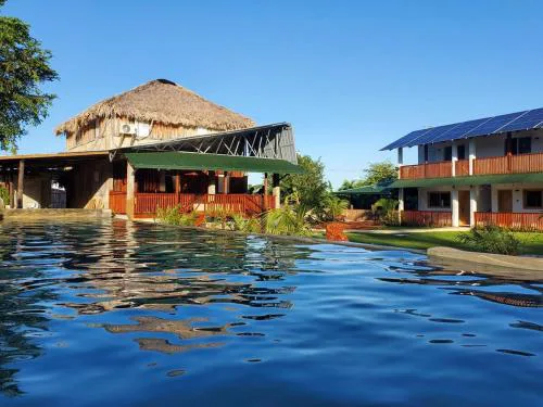 Dani's GuestHouse 4 con piscina