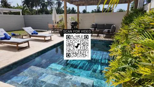 Beach House With Private Pool