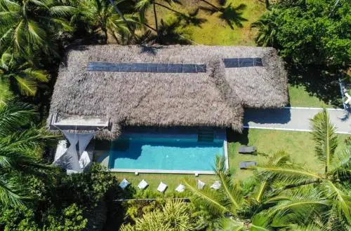Nomadas 5 bdrs villa with private pool 2nd line to beach
