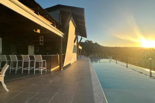 Peaceful 2BR 2BA in Bonita with Pool and Palm Tree Views