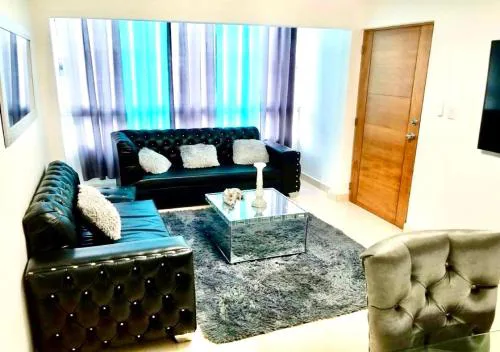 Acogedor apartment , seguridad las 24 horas , Cibao International Airport 8 minutos, Centro de Santiago 10 Minutos , Tamboril la capital mundial del cigarro 10 minutos