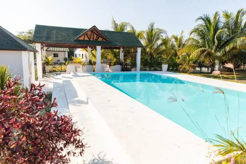 LAS PALMAS 2 VILLA 20 personnes pool