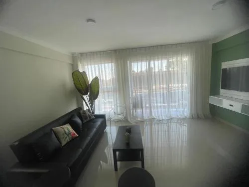 2 Bdrm, 1 Bath, Wifi, Near River and Beach, 4R