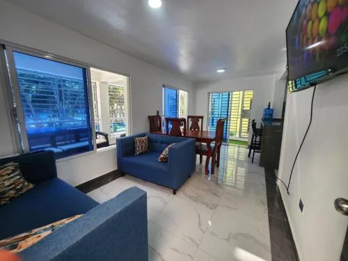 Apartment in front of beach, AC, Wifi, Hot Water