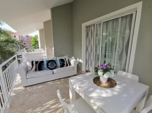 Apartment with private garden