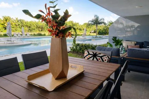 Aqua Poolside Serenity Pool & Golf 2B Cana Bay