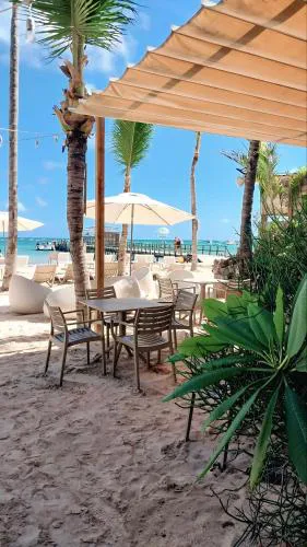 Beach & Garden Los Corales Club Apartments 1