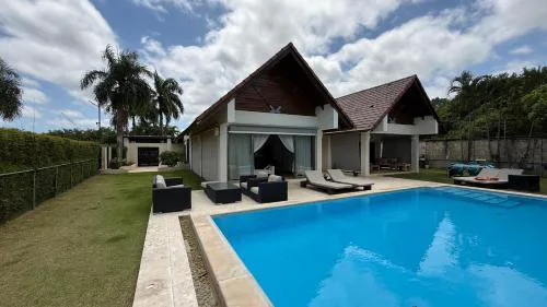 Centrally Exterior Villa Accessible & Pet Friendly