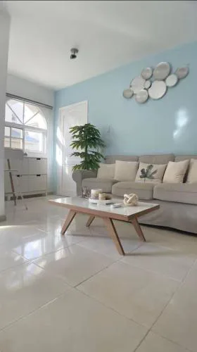 Cozy 2BR 2Bth walk 2 the beach Pool view Wi-Fi