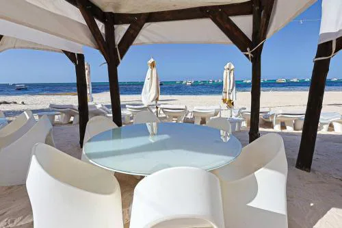 Elegant Cocotal 2BD Condo
