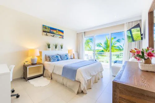 Iberostate 2BR Apartment - BBQ, Terrace, Lake & Golf Views, Beach Club Access