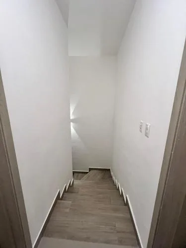 Laggo one houses