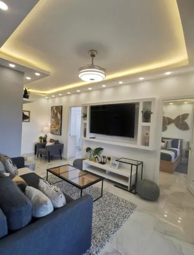 Lovely 2-Bedrooms Beach Apartment with Pool #2