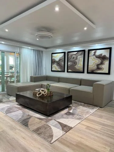 Luxury and Comfort Steps from the Beach