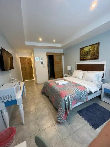 Noe Hotel ,1 Bed Room 2 Near to the beach