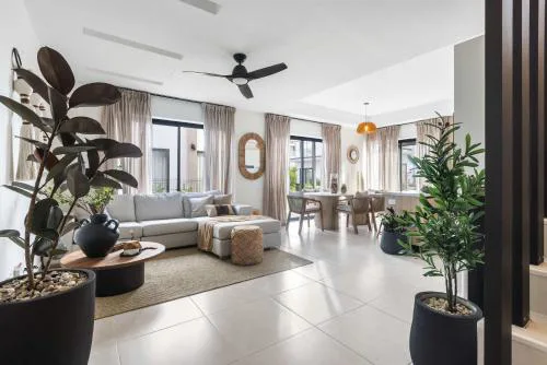 NOK Modern 3BR Villa with Patio by Vistacana