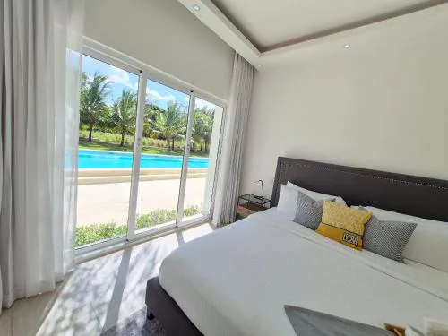 Pool & Golf View Condo Inside Hard Rock Area