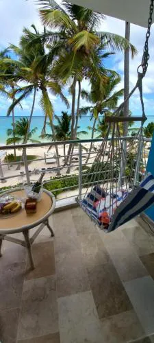 Room beach-front with private bathroom -Adults only