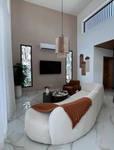 Villa YOSYMART Poolside Retreat private WIFI Luxury BBQ side