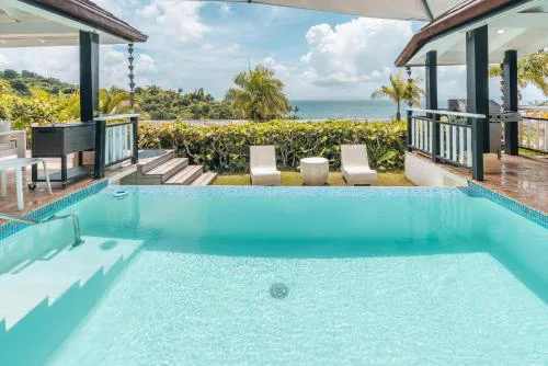 Magnificent villa with ocean view in Puerto Bahia