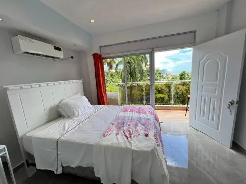 HABITACIONES CON VISTA a LA BAHIA LA FAMILIA