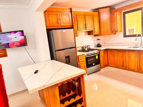 Enjoy Huge 4 bedrooms, and 3 bathrooms, 8 new apartments
