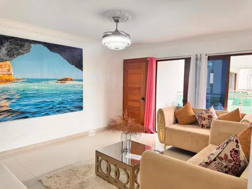 Exclusive Huge and Lovely 4 bedrooms and 3 bathrooms apartments in Santiago close to all funs