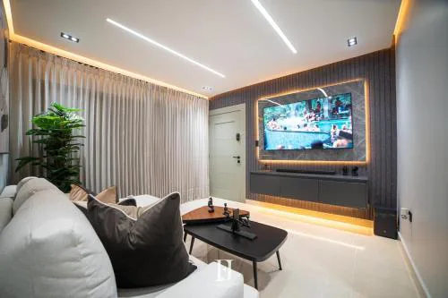 Fj Luxury Apartment