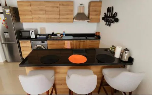 Modern ground one bedroom apt G cribs