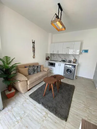 1 Bed Apartment - Balcony Pool Parking