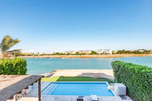 4 Bdr Villa with private heated pool in Sabina