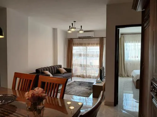 Flat 10 minutes from the airport
