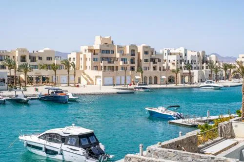 Freshly Minted: 1BR Fanadir Marina
