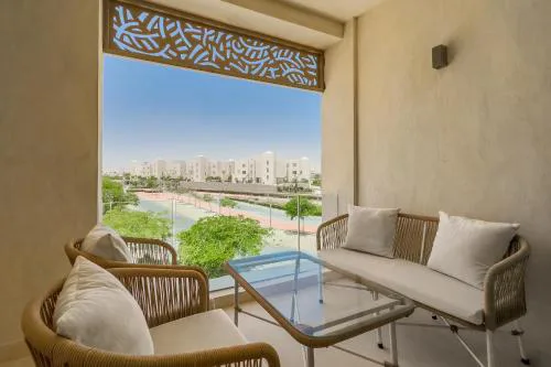 Glow & Tide 1BDR w Rooftop Mangroovy Free Pool & Beach Access