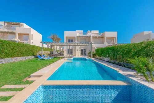 Joubal 3BR Villa Private Pool next to Marina