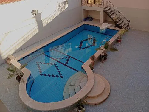 Lägenhet i villa med pool i Hurghada-Magawish