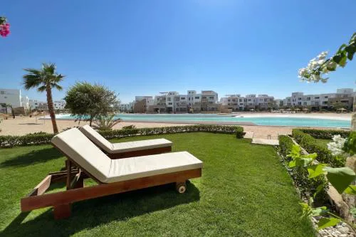 Lagoonfront Easy 1BDR Swan Lake El Gouna