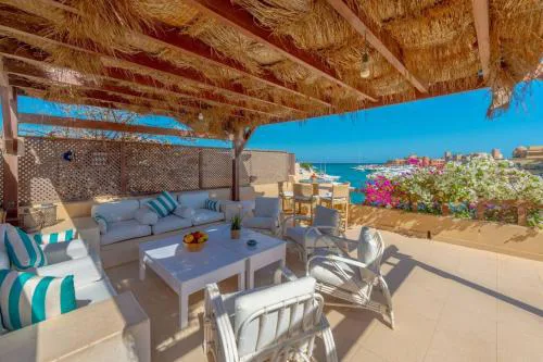 Luxury apartment on the Marina